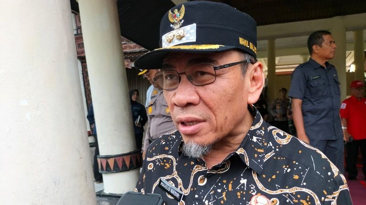 Pemerintah Kota Padang berkomitmen memberantas pungutan liar (pungli) selama libur Lebaran 2025 untuk menjaga kenyamanan wisatawan dan mendukung sektor pariwisata.