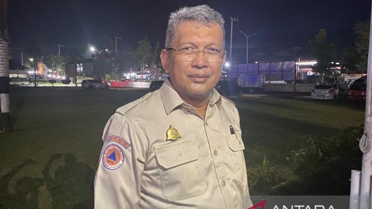 BPBD Sulawesi Tenggara mengimbau enam daerah rawan banjir untuk siaga bencana jelang Idul Fitri 2024, berdasarkan prediksi puncak musim hujan dari BMKG.