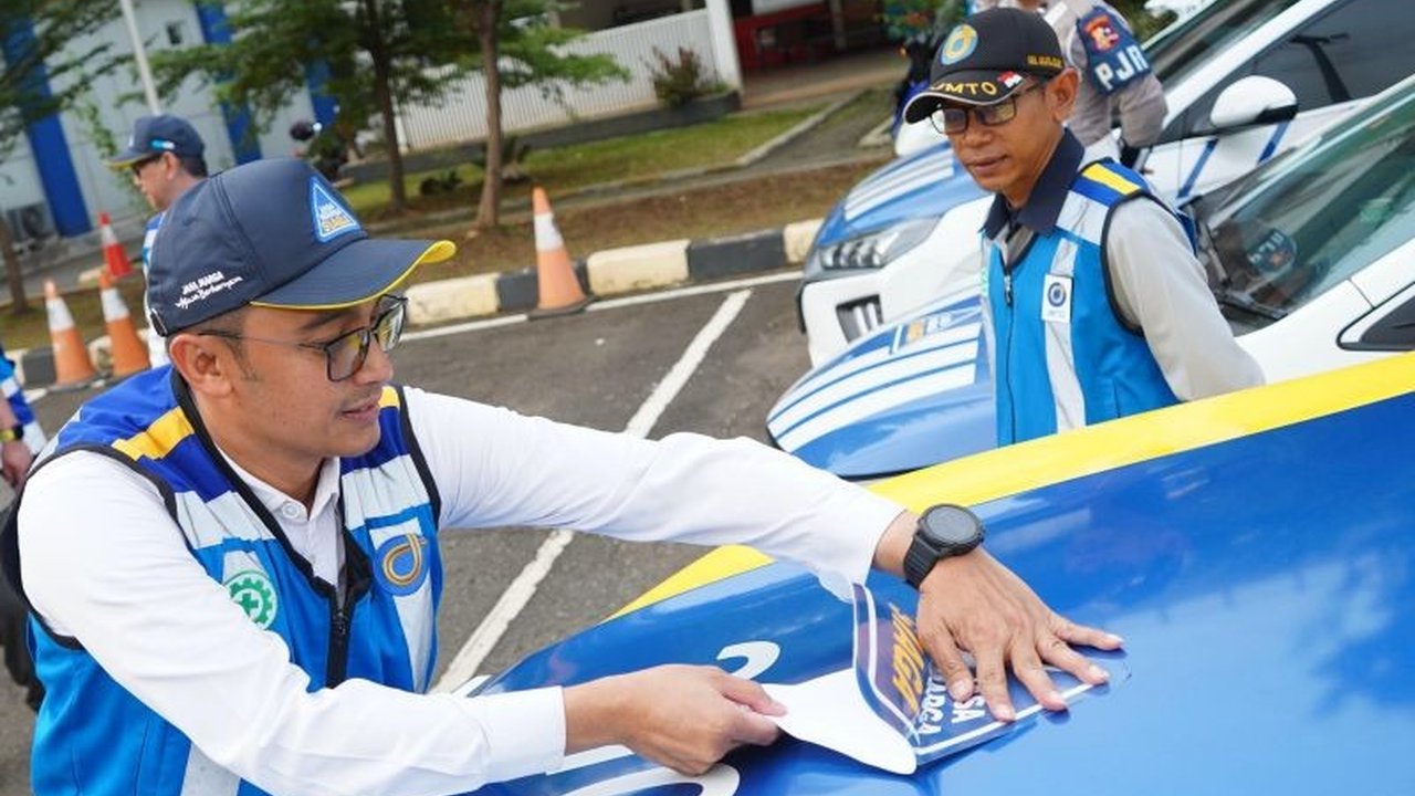 PT Jasamarga Transjawa Tol (JTT) memastikan kesiapan layanan operasional di Jalan Tol Trans Jawa selama periode mudik dan balik Lebaran Idul Fitri 1446 H, dengan berbagai strategi untuk menjaga kelancaran, keamanan, dan kenyamanan pengguna jalan.