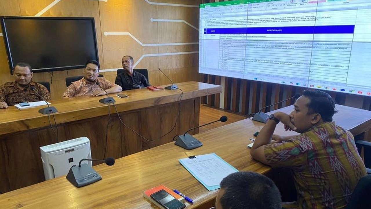 Pemerintah Kota Kediri memberikan edukasi kepada OPD terkait pengisian Self Assessment Question (SAQ) dalam rangka persiapan Monev Keterbukaan Informasi Publik tahun 2025 oleh Komisi Informasi Provinsi Jawa Timur.