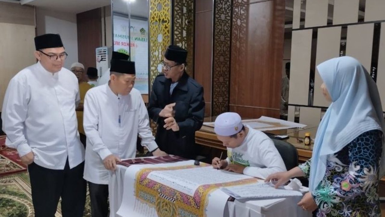 LPTQ Kaltim mendukung penuh penulisan Mushaf Nusantara, sebuah proyek nasional yang memecahkan rekor MURI dengan melibatkan 365 kaligrafer dan menghasilkan mushaf bercorak budaya Indonesia.