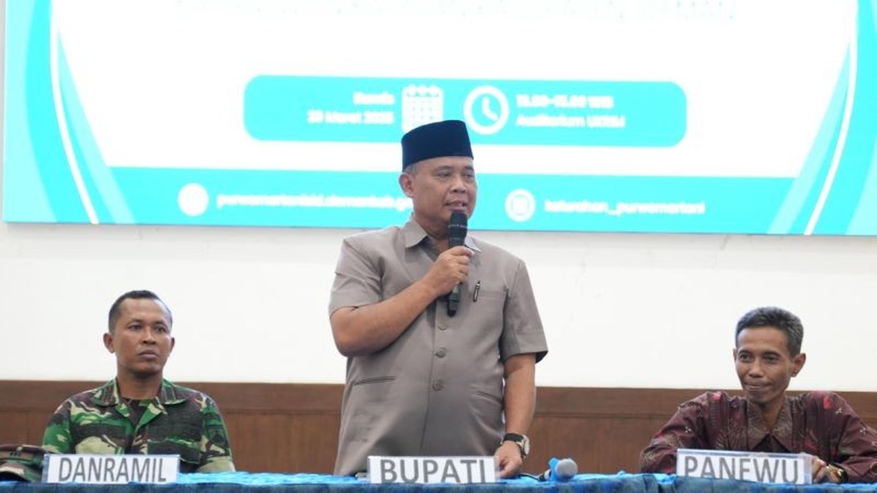 Bupati Sleman, Harda Kiswaya, meminta RT dan RW berperan aktif sebagai jembatan komunikasi antara pemerintah dan warga, khususnya dalam pembangunan dan keamanan di Kalurahan Purwomartani.