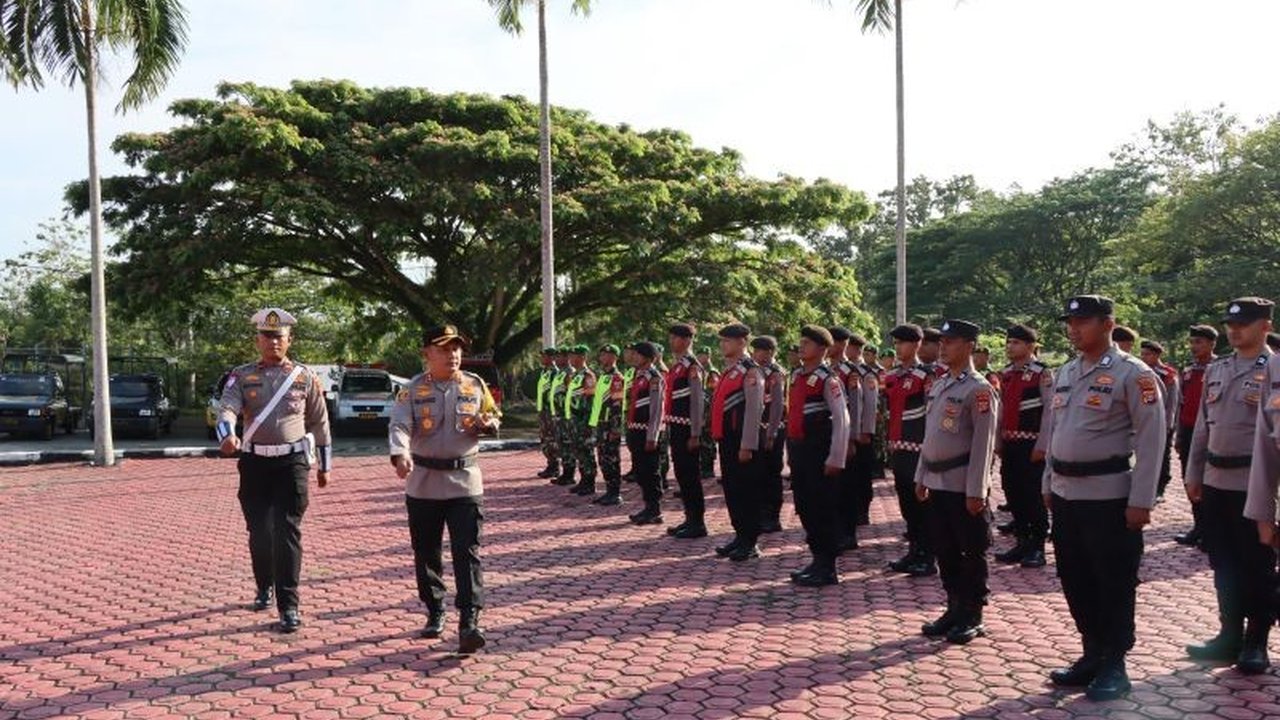 Polres Aceh Besar meningkatkan pengamanan jalur mudik Banda Aceh-Medan dan Banda Aceh-Calang jelang Lebaran 2025 melalui Operasi Ketupat Seulawah 2025 guna memastikan arus mudik berjalan lancar dan aman.