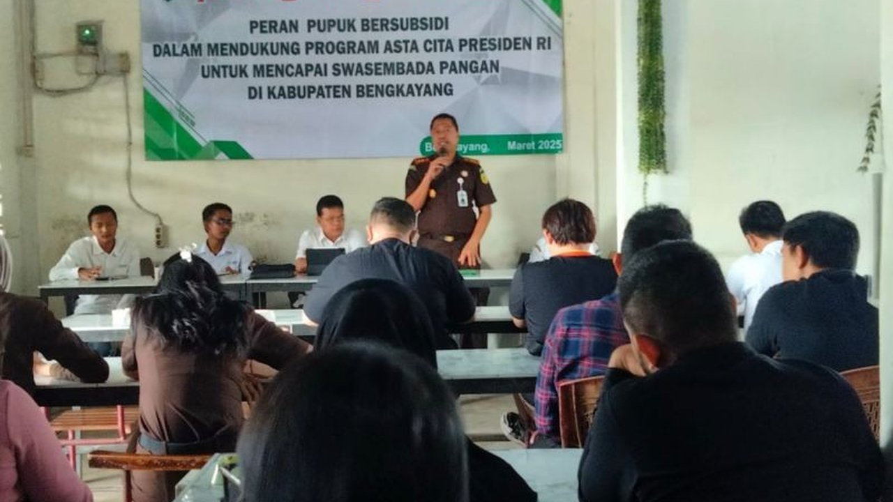Pemerintah Kabupaten Bengkayang bersama Kejari optimalkan pengawasan penyaluran pupuk subsidi agar tepat sasaran dan hindari penyimpangan yang merugikan negara serta mendukung ketahanan pangan nasional.