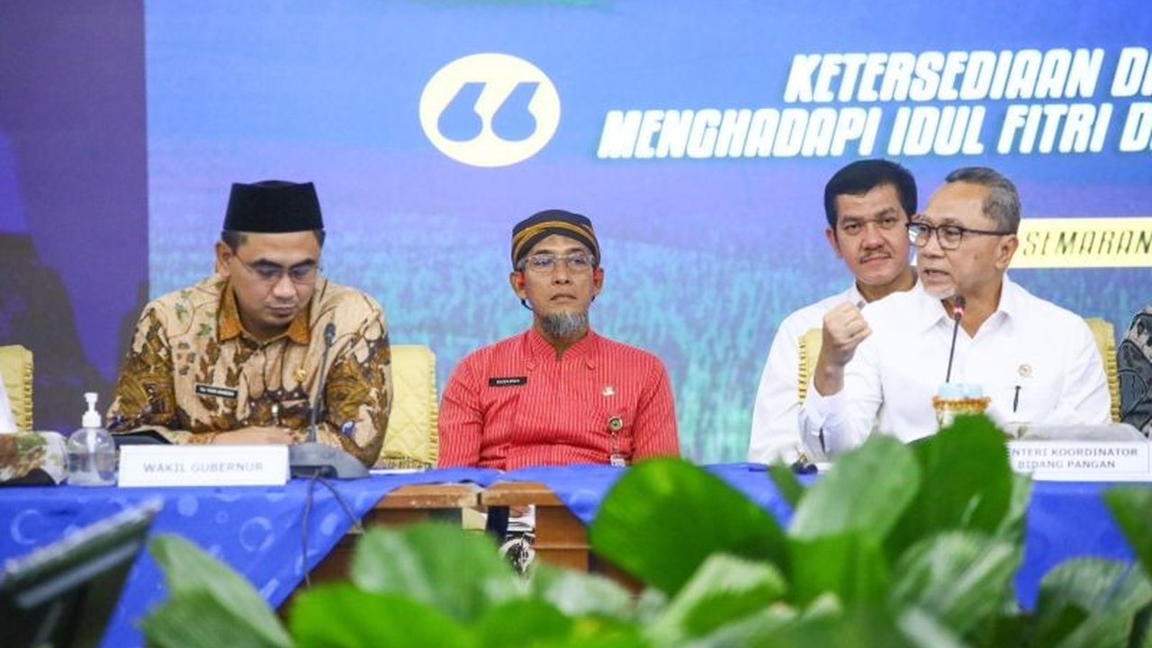 Menko Pangan Zulkifli Hasan menilai panen padi di Jawa Tengah sebagai yang terbaik di Indonesia dan pemerintah pusat siap memberikan dukungan pertanian.