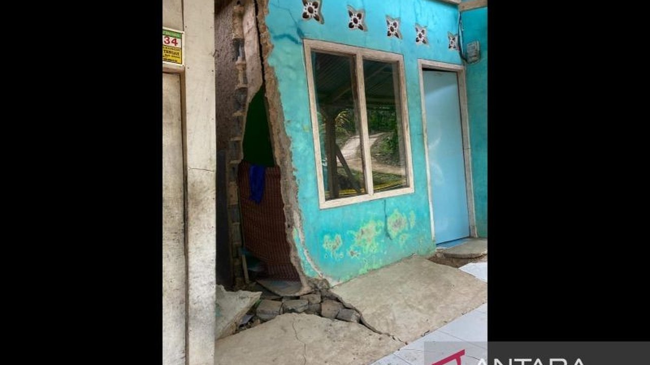 Komisi Perlindungan Anak Indonesia (KPAI) mendesak pemerintah untuk segera merelokasi anak-anak yang terdampak likuifaksi di Bogor, Jawa Barat, serta meningkatkan bantuan yang dinilai masih minim.