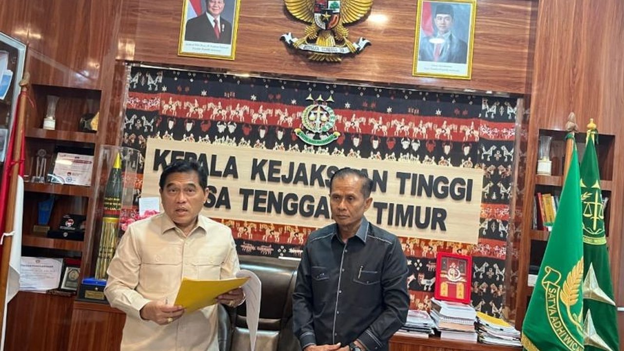 KemenPUPR laporkan dugaan penyimpangan pembangunan 2.100 rumah untuk warga eks Timor Timur di NTT senilai ratusan miliar rupiah ke Kejati NTT, dengan temuan indikasi fraud dan konstruksi yang tidak kokoh.