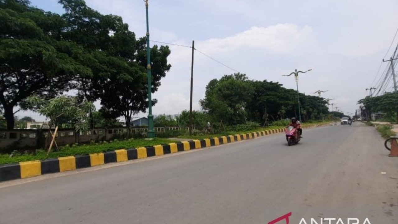 Kepolisian meminta Pemkab Bekasi menambah lampu penerangan jalan umum (PJU) di jalur mudik Jalan Inspeksi Kalimalang dan Pantura untuk keamanan dan kelancaran pemudik Lebaran tahun ini.