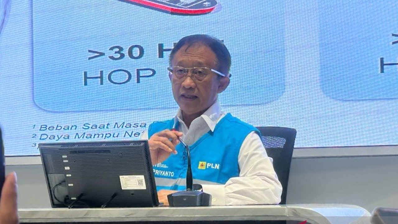 Antisipasi lonjakan pengguna kendaraan listrik saat mudik Lebaran 2025, PLN siapkan 1.000 SPKLU di jalur Trans-Jawa dan Sumatera, ditambah SPKLU mobile untuk kondisi darurat.