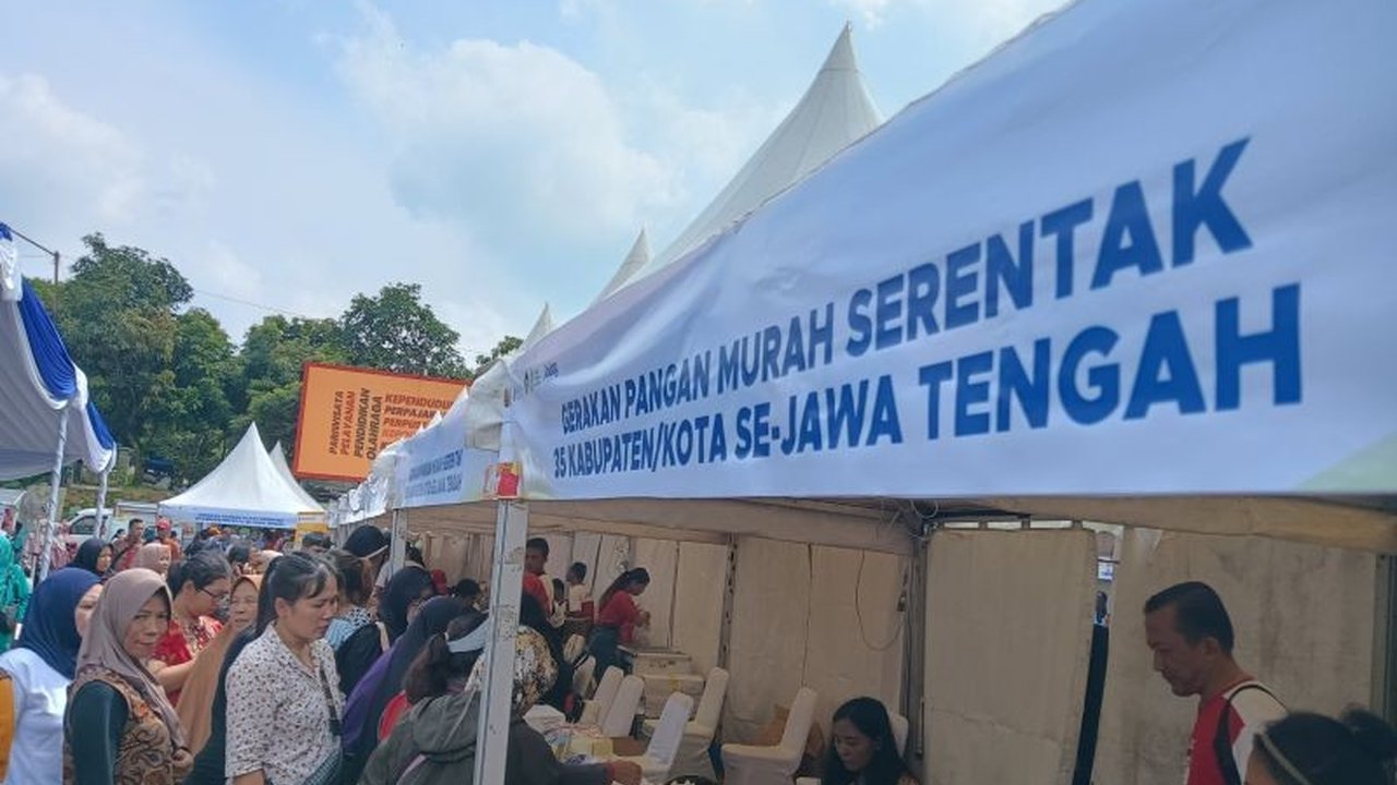 TPID Jateng dan Kota Semarang menggelar Gerakan Pangan Murah (GPM) serentak di 35 kabupaten/kota untuk menjaga stabilitas harga dan pasokan pangan menjelang Idul Fitri.