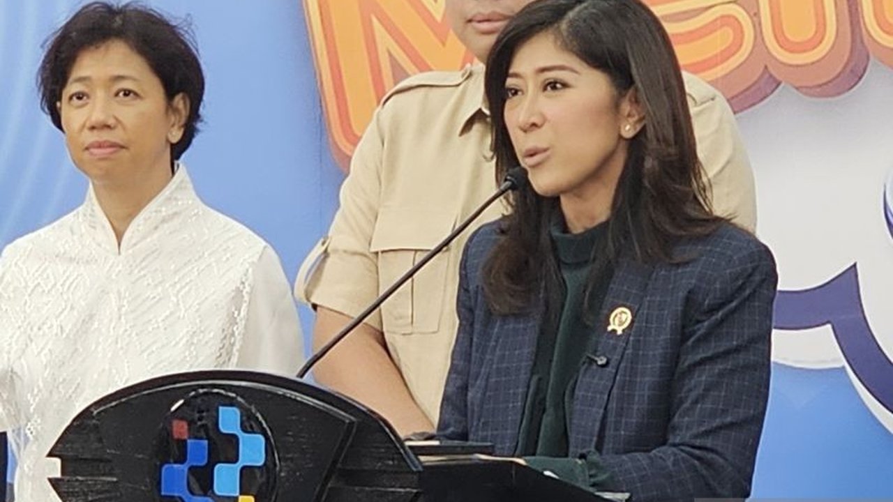 Kementerian Komunikasi dan Informatika memastikan proyek Pusat Data Nasional (PDN) Batam tetap berjalan, meski kerja sama dengan mitra Korea Selatan berakhir; pemerintah kini mencari mitra baru untuk melanjutkan pembangunan infrastruktur digital krusial i