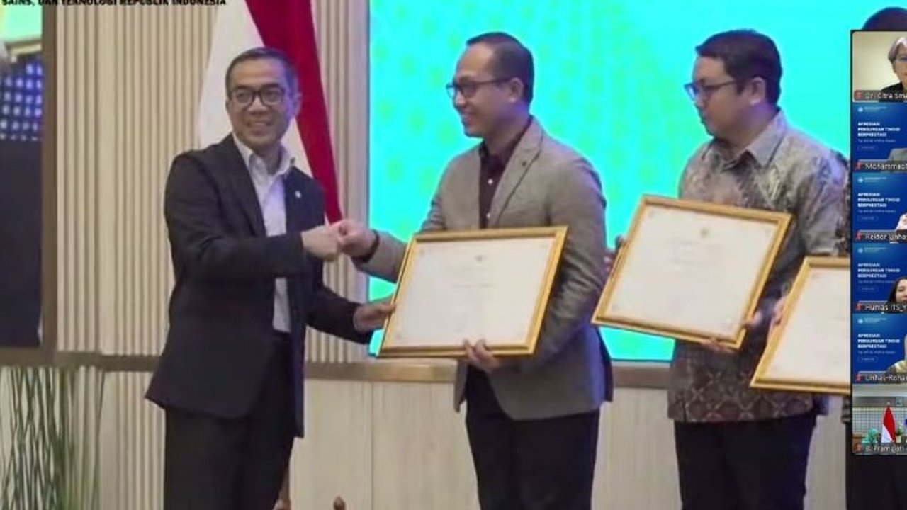 Universitas Hasanuddin (Unhas) berhasil meraih peringkat 231-300 dunia untuk bidang Agriculture and Forestry dalam QS World University Rankings by Subject 2024, menjadi satu-satunya perguruan tinggi di luar Jawa yang masuk Top 500.