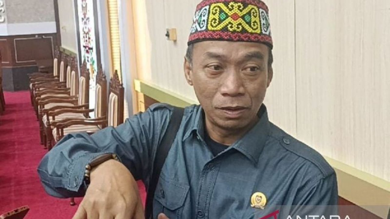 Anggota DPRD Kalteng meminta masyarakat segera melapor jika perusahaan, khususnya PBS di sektor perkebunan sawit, tak membayarkan THR, agar hak karyawan terpenuhi dan Ramadhan dapat dijalani dengan sukacita.