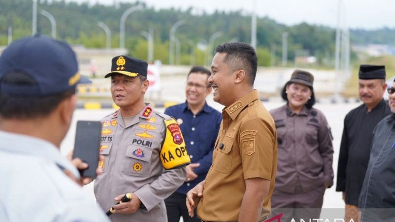 Wagub Sumbar memastikan Tol Padang-Sicincin siap digunakan untuk arus mudik dan balik Lebaran 2025, beroperasi fungsional mulai 24 Maret hingga 10 April 2025.