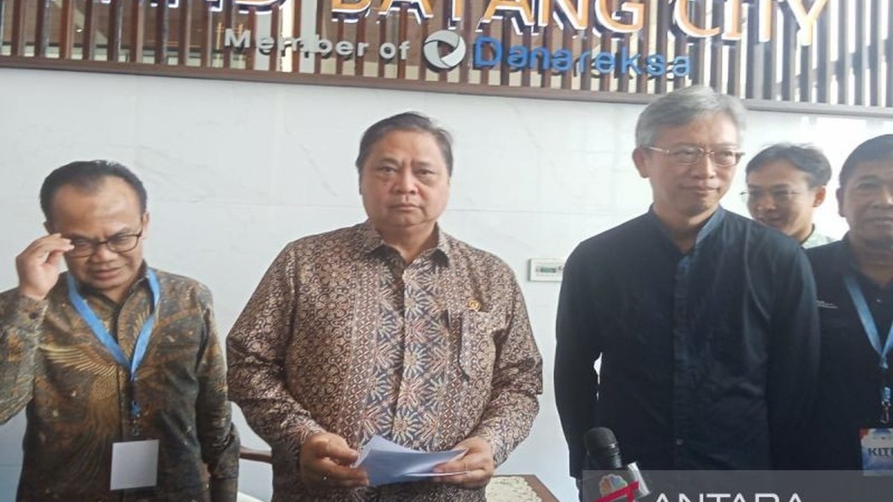 Realsiasi investasi di Kawasan Ekonomi Khusus (KEK) Batang, Jawa Tengah, telah mencapai Rp17,95 triliun dengan penyerapan tenaga kerja sebanyak 7 ribu orang.