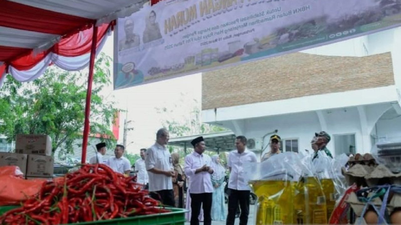 Pemkab Serdang Bedagai menggelar gerakan pangan murah bekerja sama dengan berbagai pihak untuk menjaga stabilitas harga bahan pokok menjelang Ramadan dan Idul Fitri 2025.