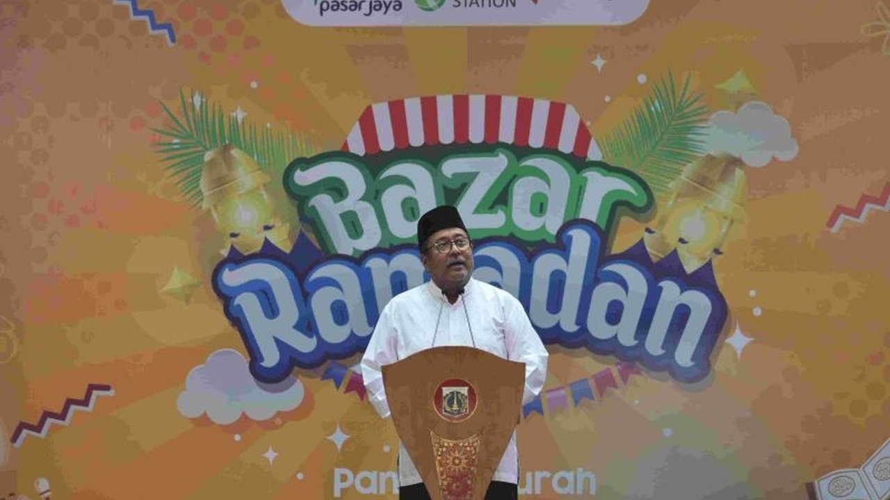 Pemprov DKI Jakarta kirim 11 ton bantuan pangan ke Kepulauan Seribu untuk mengantisipasi krisis pangan akibat cuaca ekstrem dan rob yang diprediksi melanda Jakarta.