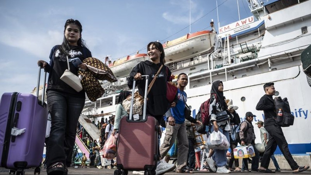 Dokter spesialis gizi klinik mengingatkan pentingnya menjaga asupan nutrisi dan cairan agar tetap bugar selama perjalanan mudik untuk mencegah kelelahan dan gangguan kesehatan.