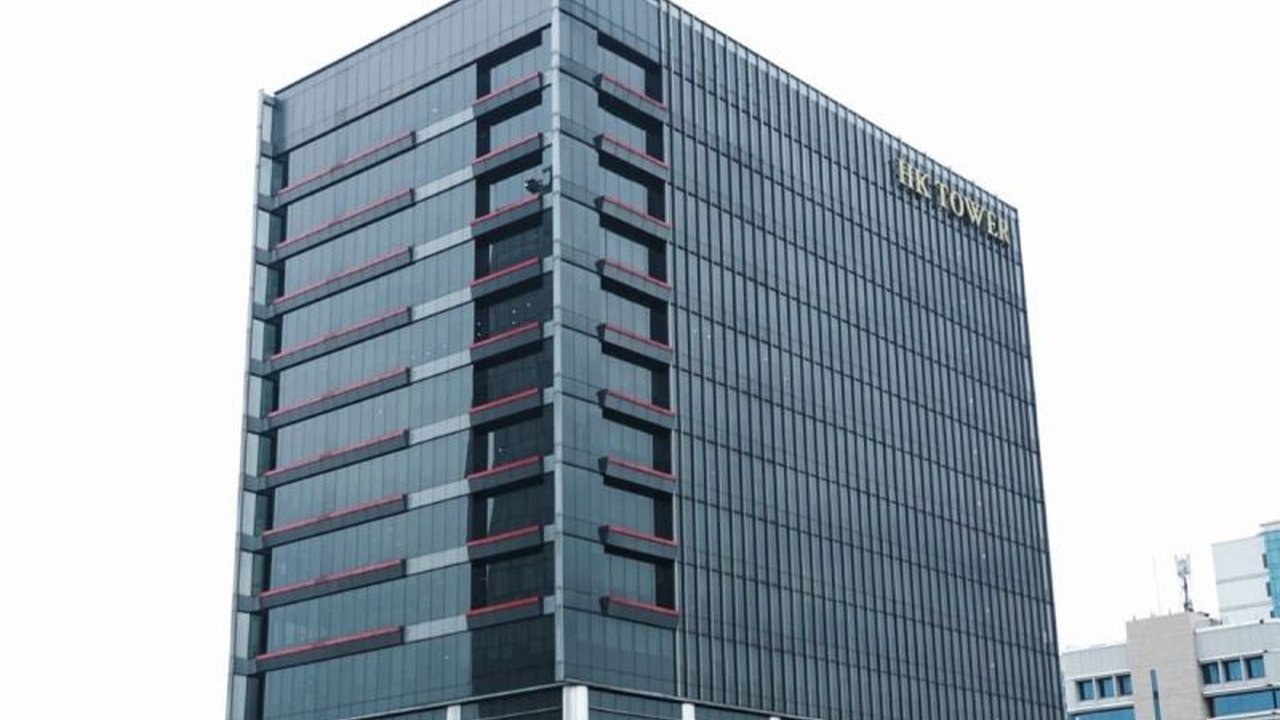 PT Hutama Karya (Persero) berhasil membukukan laba bersih Rp2,7 triliun di tahun 2024, meningkat 47,7 persen dibandingkan tahun sebelumnya, ditopang oleh pendapatan yang tumbuh dan proyek-proyek infrastruktur strategis.