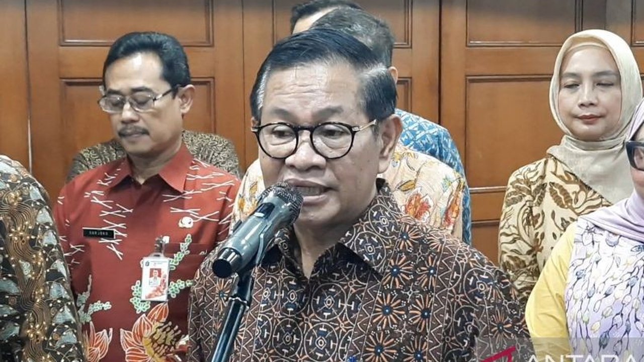 Pemerintah Provinsi DKI Jakarta tetap menetapkan IPK sebagai syarat penerima bansos Kartu Jakarta Mahasiswa Unggul (KJMU) tahun 2024, dengan kuota penerima meningkat hingga 20.000 mahasiswa.