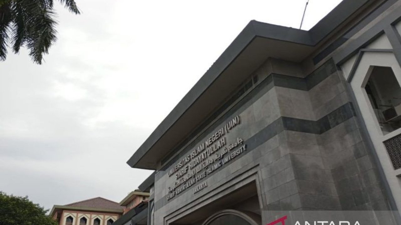 UIN Jakarta kembali masuk dalam QS World University Rankings by Subject 2025 untuk kategori Teologi, Ketuhanan & Studi Agama, mengukuhkan posisinya sebagai universitas Islam terkemuka di dunia.