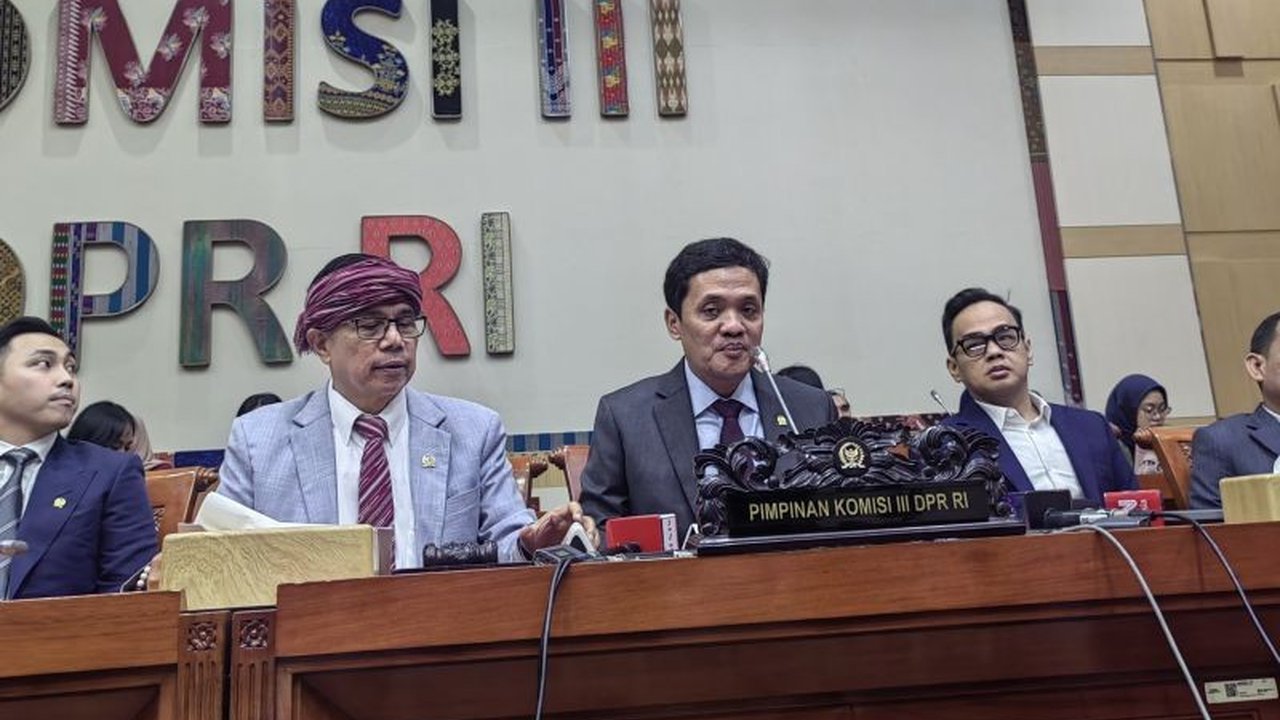 Komisi III DPR RI akan segera membahas RUU KUHAP bersama pemerintah setelah menerima Surpres, dengan fokus pada keadilan restoratif dan perlindungan kelompok rentan.