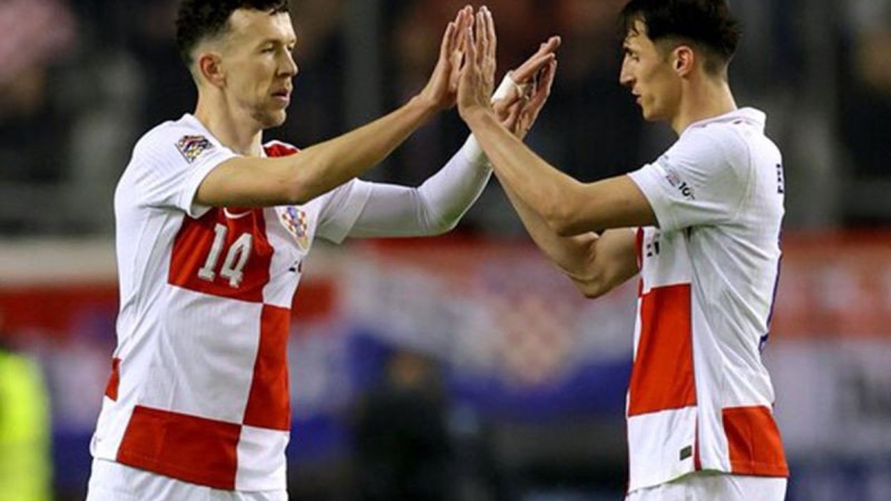 Gol-gol dari Ante Budimir dan Ivan Perisic membawa Kroasia meraih kemenangan penting atas Prancis pada leg pertama perempat final UEFA Nations League, meski Prancis masih punya peluang di leg kedua.