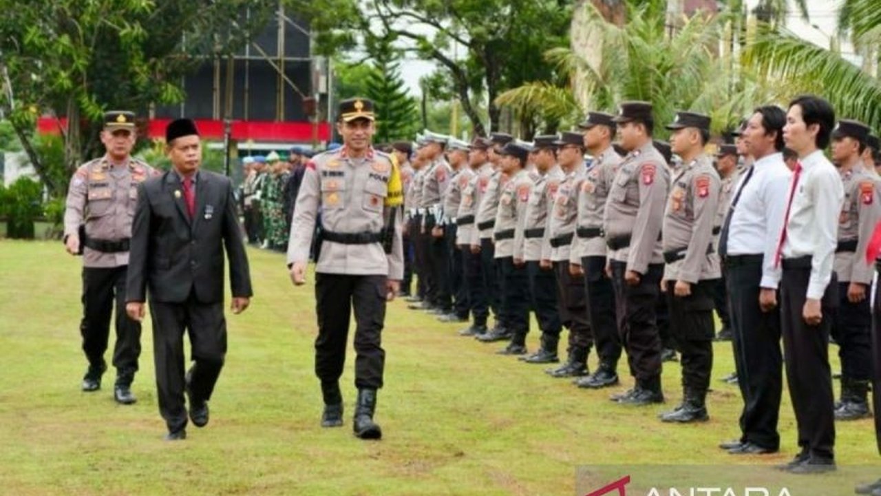 211 personel gabungan dari berbagai instansi di Kotim siap mengamankan Lebaran 1446 H, dengan delapan pos pengamanan didirikan untuk memastikan kelancaran arus mudik dan aktivitas masyarakat.