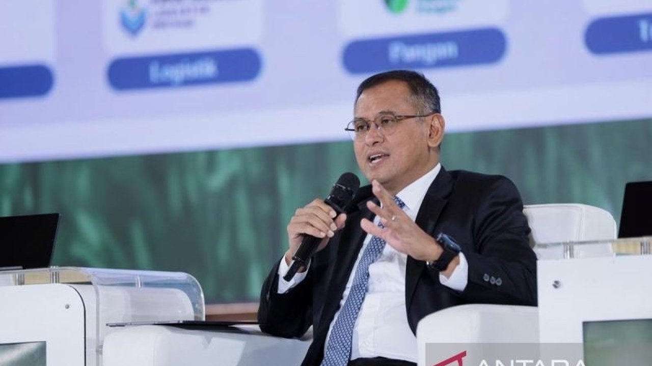 PT Pupuk Indonesia (Persero) menginvestasikan Rp116 triliun untuk meningkatkan kapasitas produksi dan memastikan keterjangkauan pupuk bagi petani dalam upaya mencapai swasembada pangan.