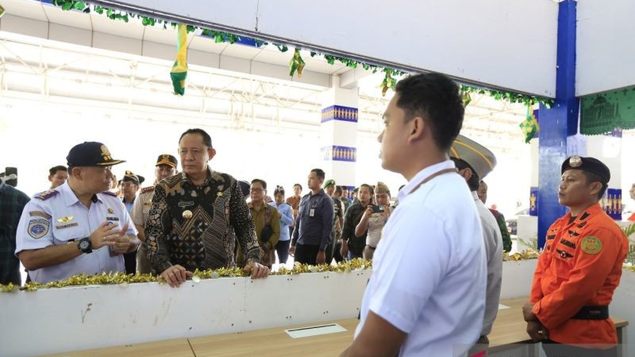 Gubernur Gorontalo pastikan posko angkutan Lebaran 2025 siap melayani pemudik dengan fasilitas lengkap dan antisipasi cuaca, berharap arus mudik dan balik lancar dan aman.