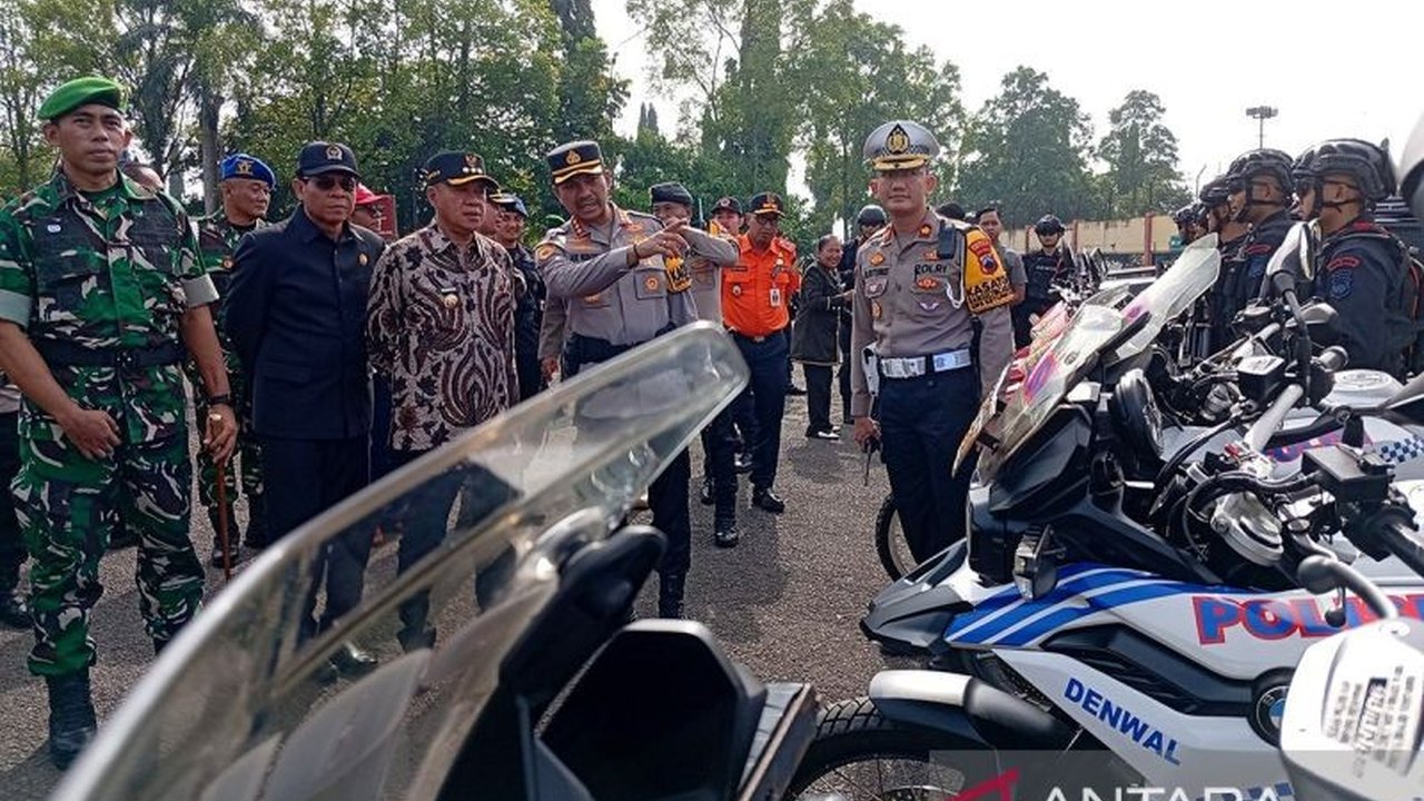 Jelang Lebaran 2025, Kapolresta Banyumas mengimbau pemudik untuk mematuhi rambu lalu lintas dan memanfaatkan layanan hotline 110 untuk kelancaran arus mudik.