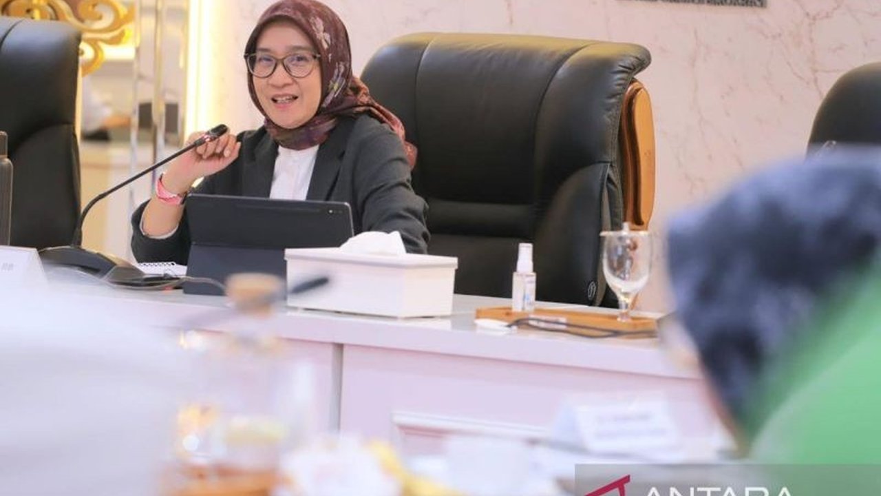 Menteri PANRB meminta seluruh instansi pemerintah untuk segera melakukan simulasi percepatan pengangkatan CASN 2024 guna memenuhi target pengangkatan CPNS paling lambat Juni 2025 dan PPPK Oktober 2025.
