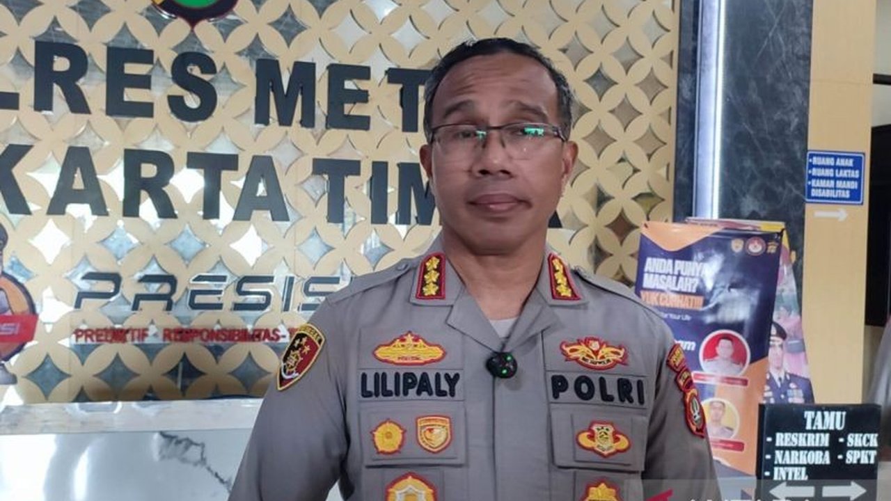 Polisi masih menunggu hasil autopsi dan labfor untuk mengungkap kematian mahasiswa UKI, Kenzha Ezra Walewangko, yang ditemukan tewas di kampus pada 4 Maret 2024.