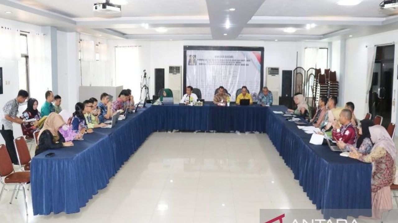 Kemenkumham Kalsel telah melakukan harmonisasi Raperbup HST tentang manajemen persampahan dan rumah singgah untuk memastikan peraturan tersebut berkualitas dan sesuai aturan hukum yang berlaku.