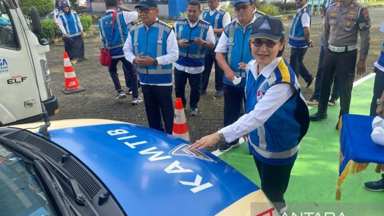 PT Jasamarga Solo Ngawi memprediksi puncak arus mudik di jalur tol Solo-Ngawi akan terjadi pada 27 Maret 2025, dengan total kendaraan yang diperkirakan mencapai 816.350 selama periode H-10 hingga H+10 Lebaran.