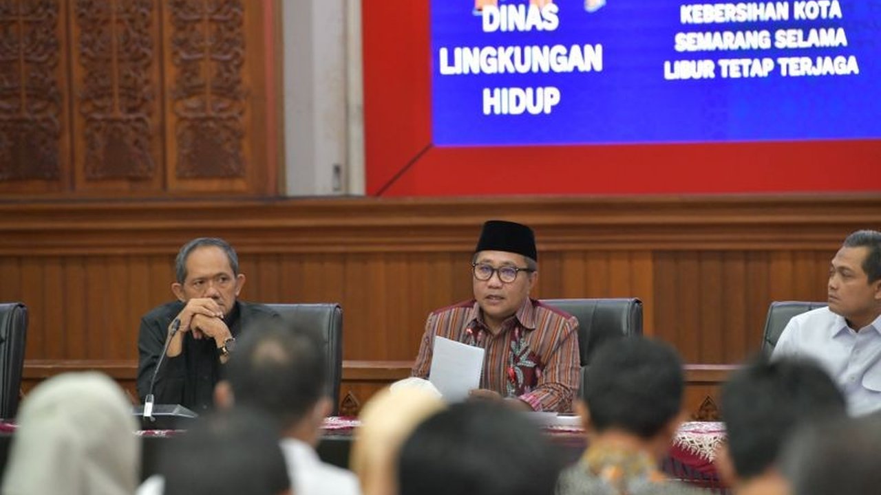 Pemkot Semarang instruksikan lurah waspadai potensi longsor di masa Lebaran 2025, setelah kejadian longsor di Karanganyar Gunung yang mengakibatkan 16 warga mengungsi.