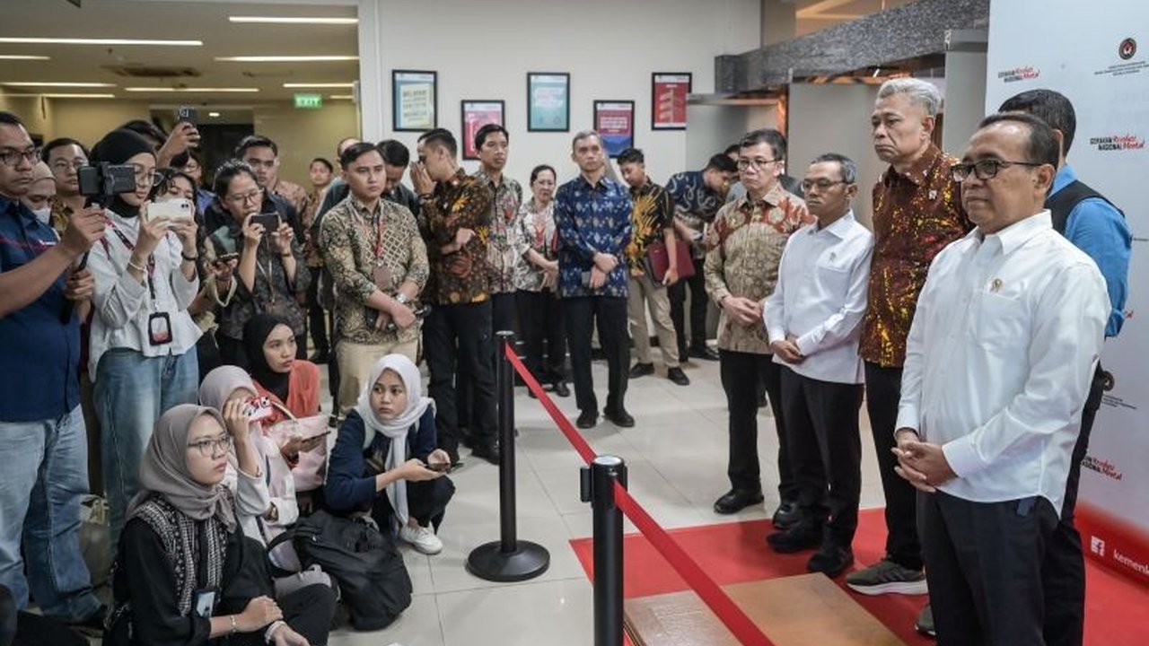Pemerintah melalui Kemenko PMK berkomitmen selesaikan dampak erupsi Gunung Lewotobi Laki-laki dan konflik sosial di Flores Timur, NTT, termasuk pembangunan huntap dan infrastruktur.
