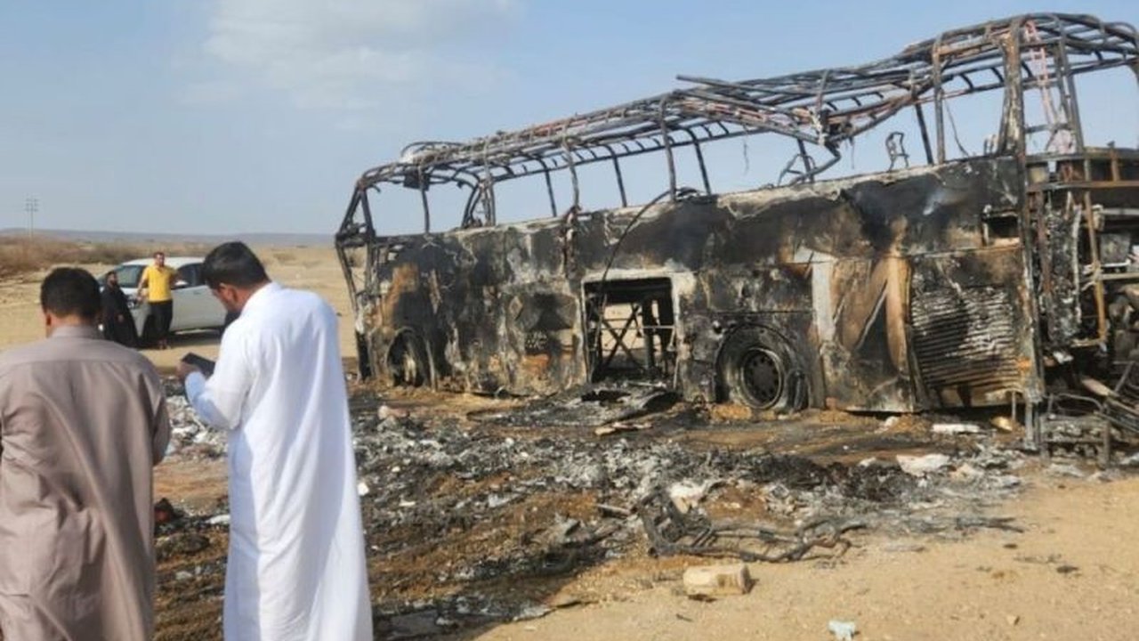 Kecelakaan Bus Umrah di Arab Saudi: Tiga Korban Masih Dirawat Intensif