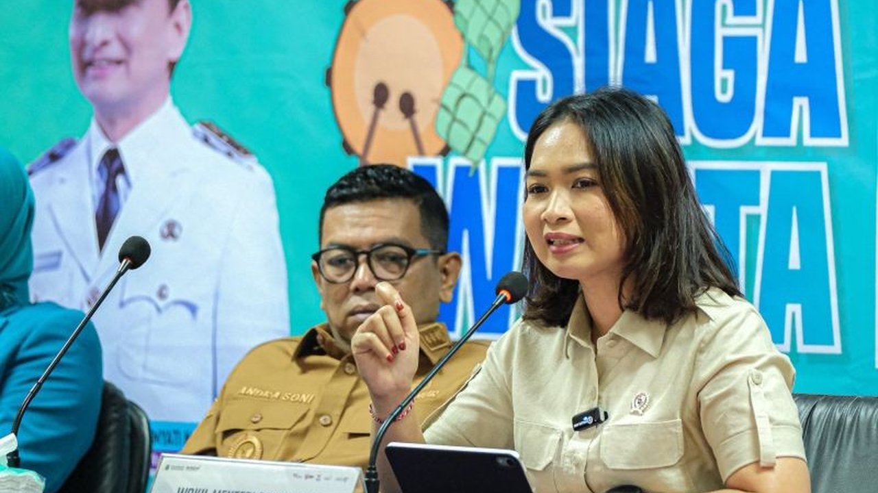 Wakil Menteri Pariwisata (Wamenpar) Ni Luh Puspa menekankan pentingnya penerapan protokol CHSE di objek wisata, terutama di Banten menjelang libur Lebaran 2025, untuk menjaga kebersihan, kesehatan, keselamatan, dan kelestarian lingkungan.