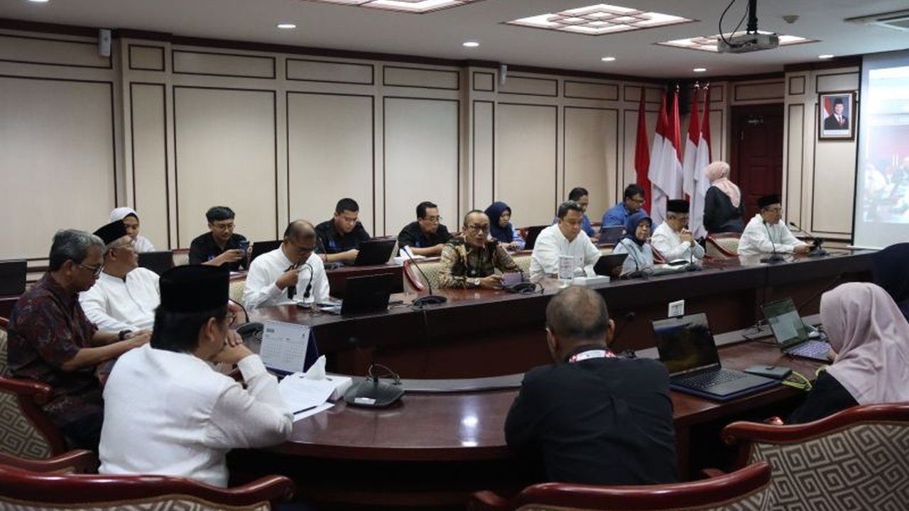 Universitas Terbuka (UT) kembali mendapatkan opini Wajar Tanpa Pengecualian (WTP) atas laporan keuangannya tahun 2024 dari KAP Heliantono dan Rekan, membuktikan komitmen UT terhadap transparansi dan akuntabilitas keuangan.