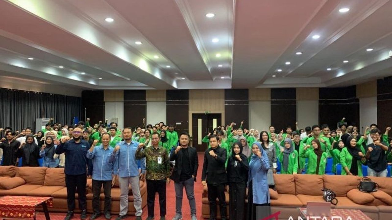 Ratusan mahasiswa Poliban di Kalimantan Selatan mengikuti pelatihan pemasaran digital berbasis kecerdasan buatan (AI) untuk bekal berwirausaha di era digital.