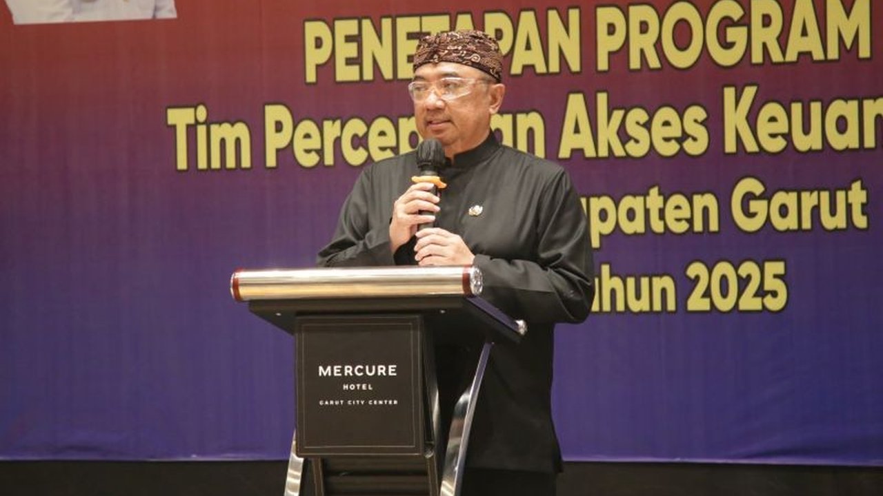 Bupati Garut mendorong peningkatan akses keuangan di daerah pedesaan untuk mendongkrak perekonomian, khususnya melalui peran aktif lembaga keuangan dan Bank Jabar Banten.