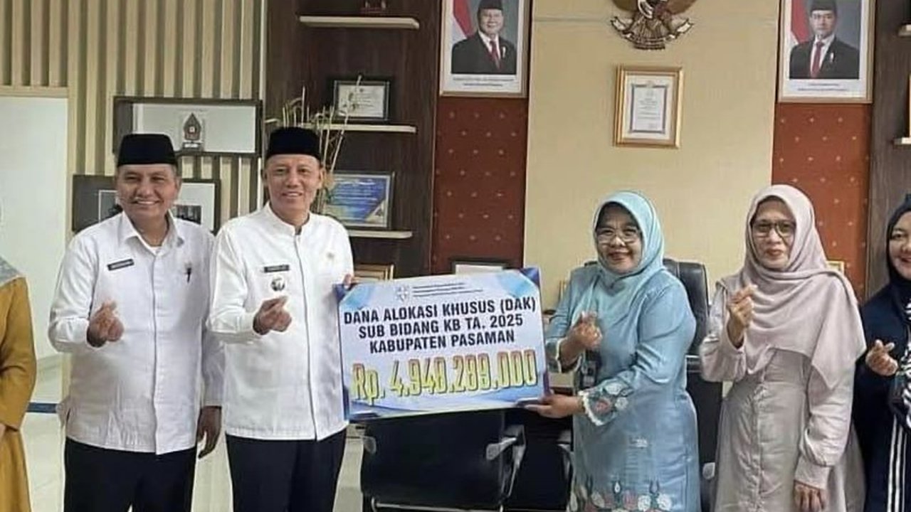 Pemerintah Kabupaten Pasaman menerima dana DAK Rp4,9 miliar untuk program Keluarga Berencana (KB) dan penurunan stunting pada tahun 2025, bertujuan meningkatkan akses pelayanan KB dan kesehatan reproduksi serta menekan angka stunting.