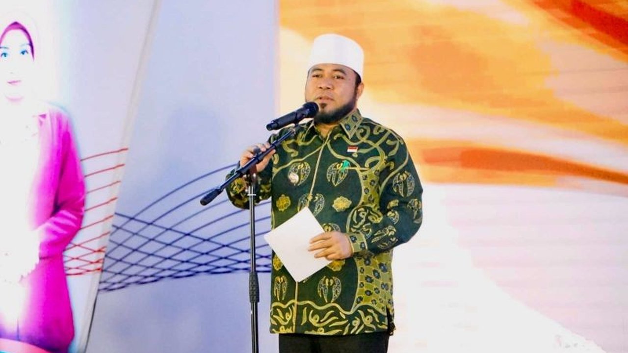 Gubernur Bengkulu, Helmi Hasan, menekankan pentingnya sinergi antara pemerintah daerah dan kepolisian dalam menciptakan keamanan dan kenyamanan masyarakat, ditandai dengan pergantian Kapolda Bengkulu.