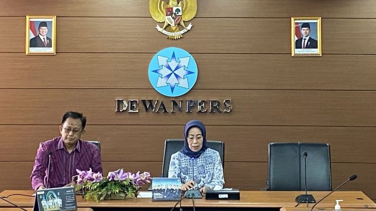 Dewan Pers mendesak pengusutan tuntas intimidasi terhadap jurnalis Tempo, Francisca Christy Rosana, yang menerima paket berisi kepala babi, dan menegaskan pentingnya kebebasan pers.