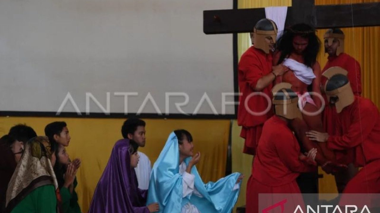 Pemerintah Daerah Maluku memberikan dukungan penuh pada pertunjukan wisata Jalan Salib Hidup Oikumene di Ambon, sebagai ikon wisata rohani dan simbol toleransi antarumat beragama.