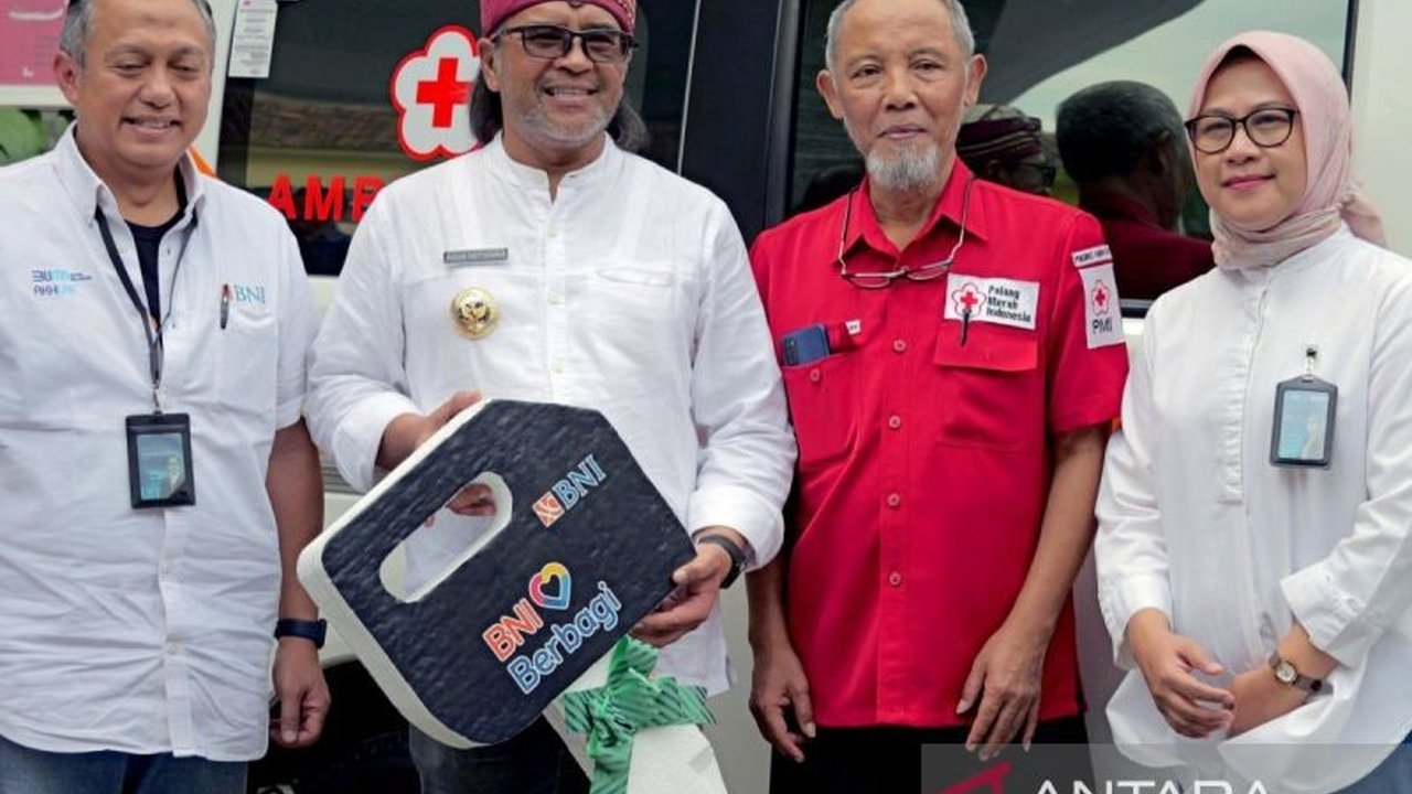 Bupati Temanggung, Agus Setyawan, meminta peningkatan pelayanan kemanusiaan menyusul bantuan ambulans baru dari BNI untuk PMI Temanggung dalam menghadapi bencana alam.