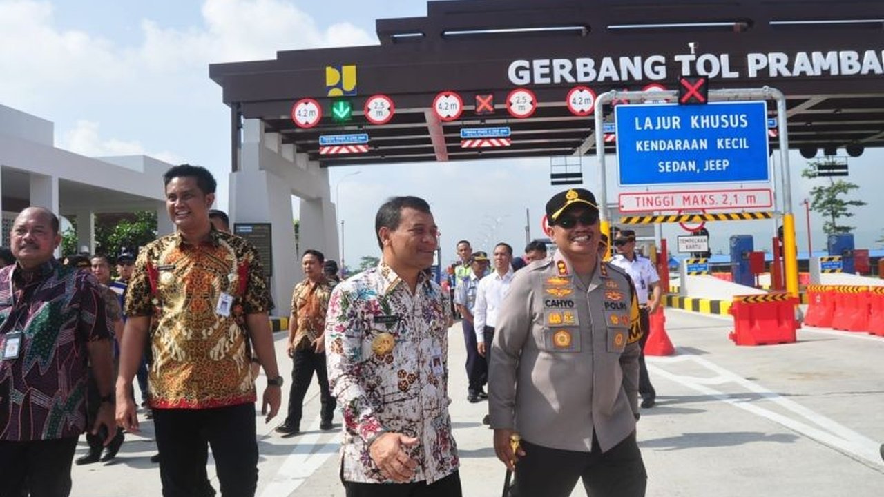Gubernur Jawa Tengah mengecek kesiapan tol Klaten-Yogyakarta yang akan digratiskan selama mudik Lebaran 2025 untuk memastikan kelancaran arus lalu lintas.