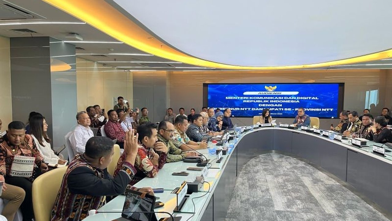 Gubernur NTT dan sejumlah kepala daerah bertemu Menkominfo di Jakarta untuk membahas konektivitas digital guna meningkatkan kesejahteraan masyarakat melalui sektor pariwisata, UMKM, dan layanan kesehatan.