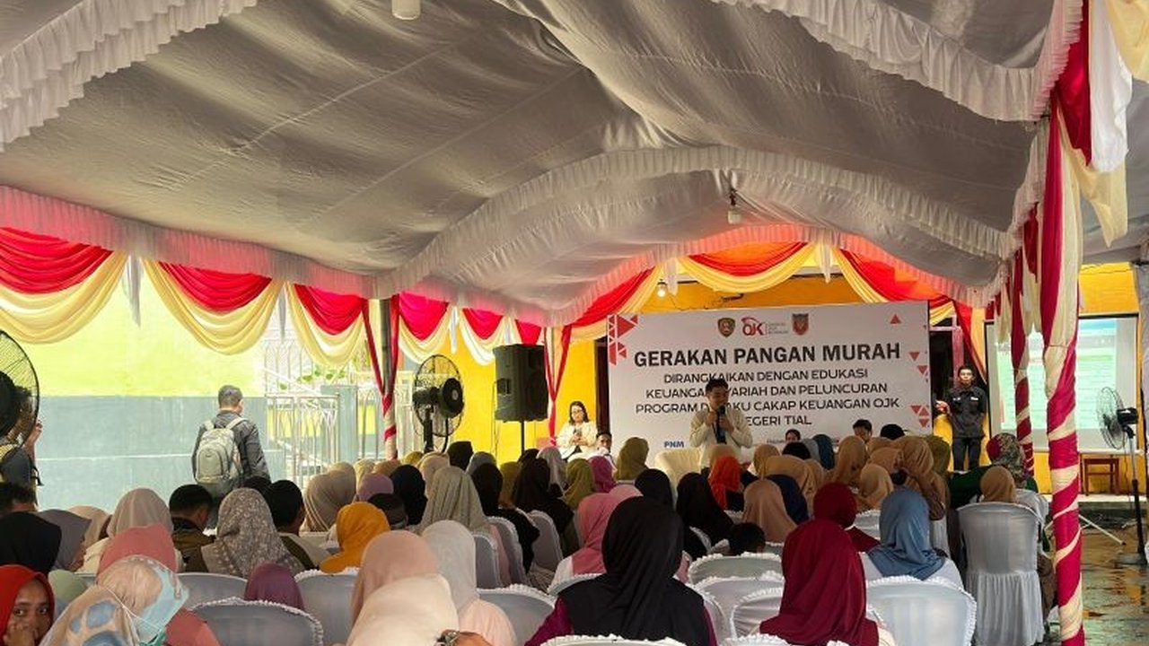 OJK Maluku meluncurkan Program Desaku Cakap Keuangan di Maluku Tengah untuk memberdayakan masyarakat desa melalui edukasi keuangan, mendorong inklusi keuangan, dan meningkatkan ketahanan ekonomi.